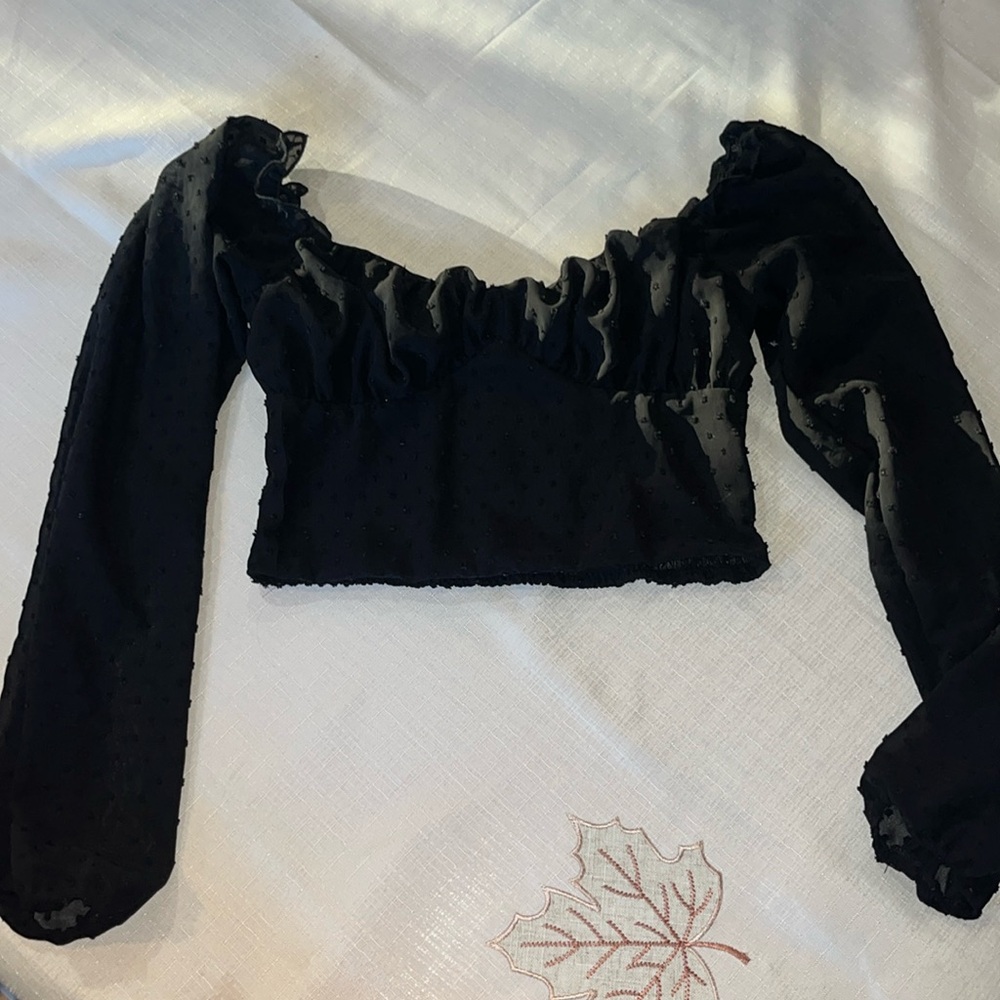 Black Crop Top Longesleeve